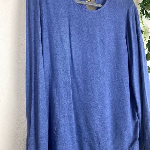 ANTHRO | Cloth & Stone | Bell Sleeve Wedgewood Top K340 - Picture 6 of 8